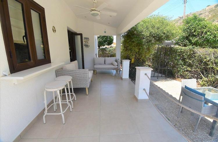 Bay Cottage Beautiful Cosy Luxury Cottage - Beach Area Pissouri Eksteriør billede