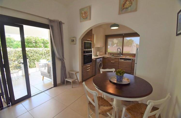 Bay Cottage Beautiful Cosy Luxury Cottage - Beach Area Pissouri Eksteriør billede